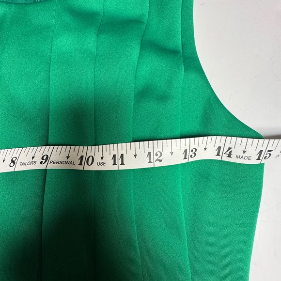 Emerald Green Sleeveless Pleated Fit and Flare Mini Dress sz 4 - Picture 5 of 7